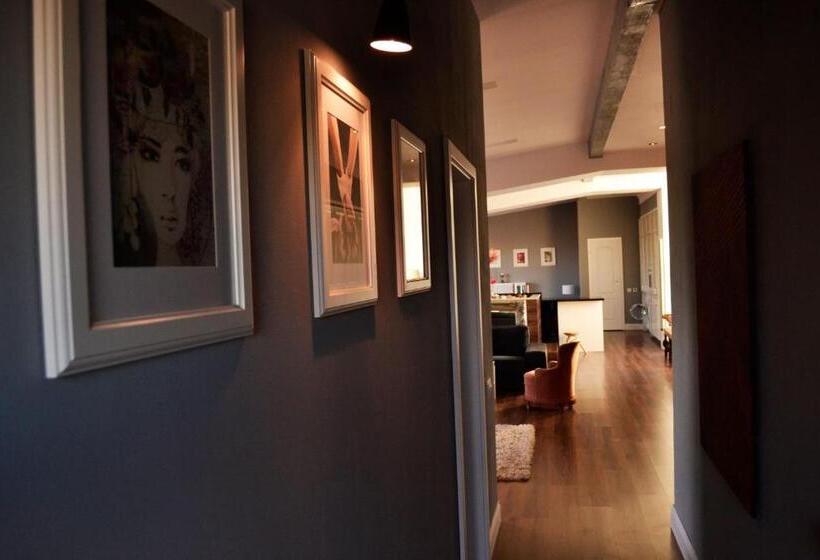 1 Bedroom Penthouse Apartment, Jn Boutique Apartments