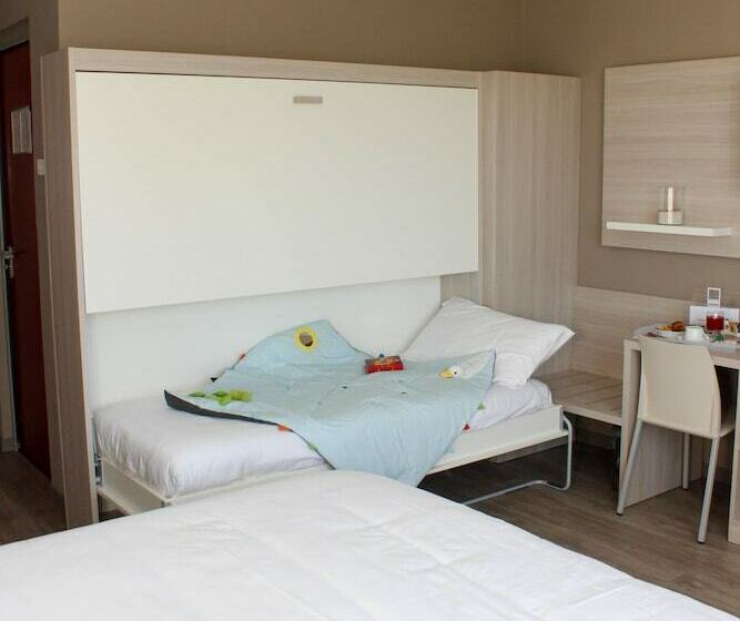 اتاق استاندارد سه نفره, Best Quality Hotel La Darsena