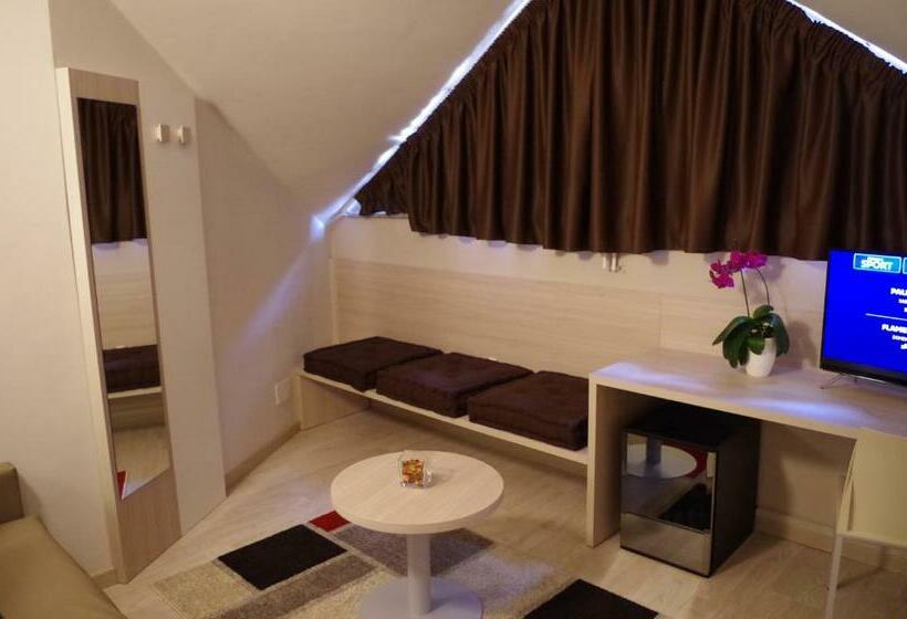 سوییت جونیور, Best Quality Hotel La Darsena