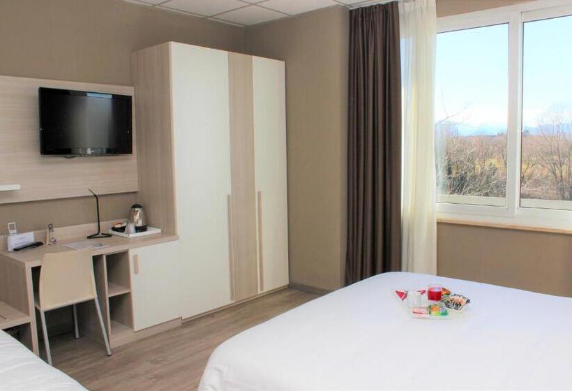اتاق استاندارد سه نفره, Best Quality Hotel La Darsena