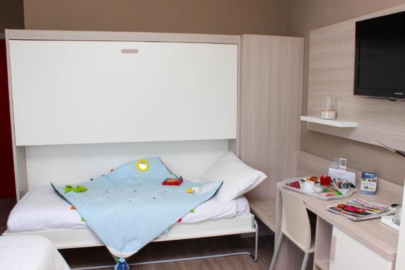 اتاق استاندارد سه نفره, Best Quality Hotel La Darsena
