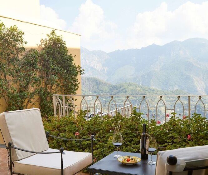 اتاق لوکس با بالکن و چشم‌انداز دریا, Caruso, A Belmond Hotel, Amalfi Coast