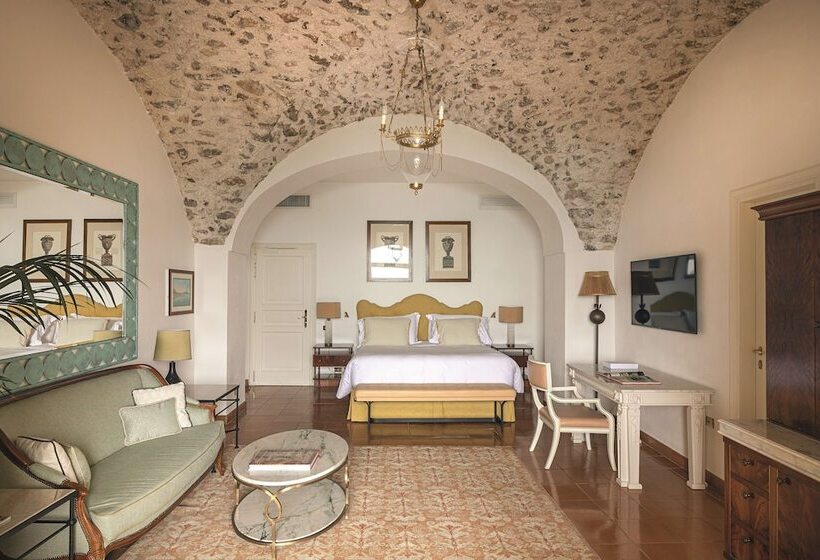 اتاق لوکس با بالکن و چشم‌انداز دریا, Caruso, A Belmond Hotel, Amalfi Coast