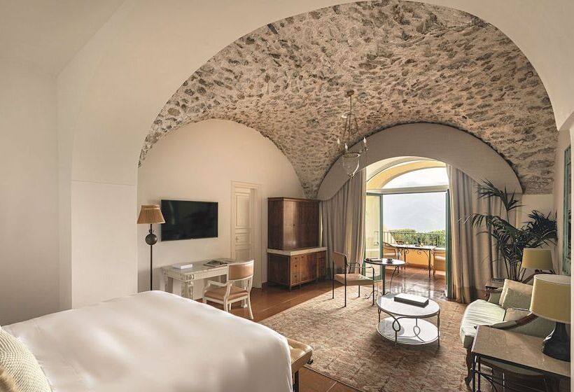 اتاق لوکس با بالکن و چشم‌انداز دریا, Caruso, A Belmond Hotel, Amalfi Coast