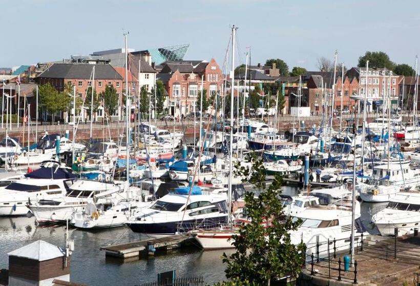 Номер Стандартный с Видом, Holiday Inn Hull Marina, An Ihg