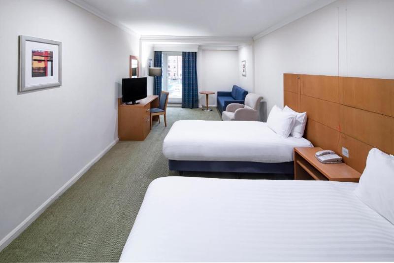 Номер Стандарт Адаптированный для Инвалидов, Holiday Inn Hull Marina, An Ihg