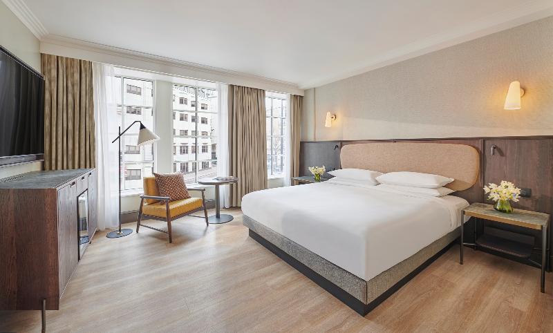 جناح, Hyatt Regency London Blackfriars