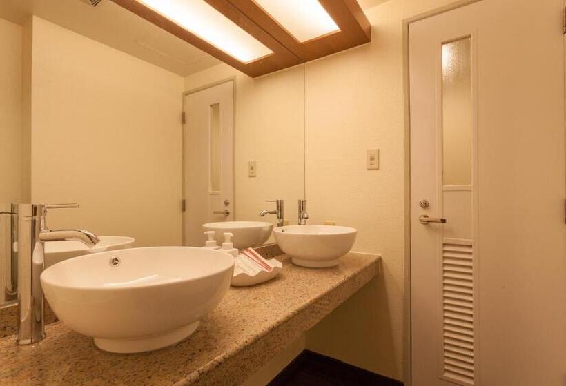 اتاق استاندارد با چشم‌انداز, Okinawa Kariyushi Beach Resort Ocean Spa
