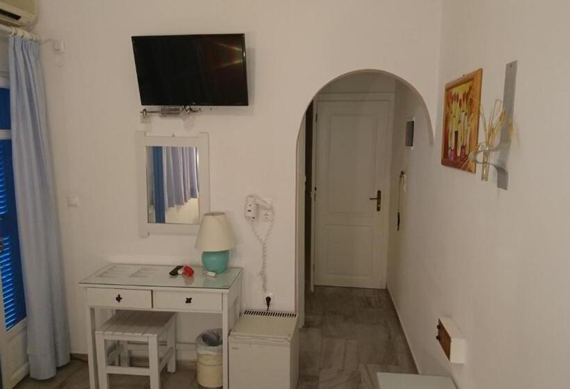 标准三人间, Panorama Paros