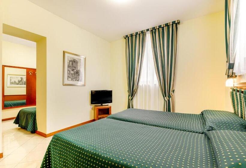 חדר סטנדרט לשלושה, Residenza Paolo Vi