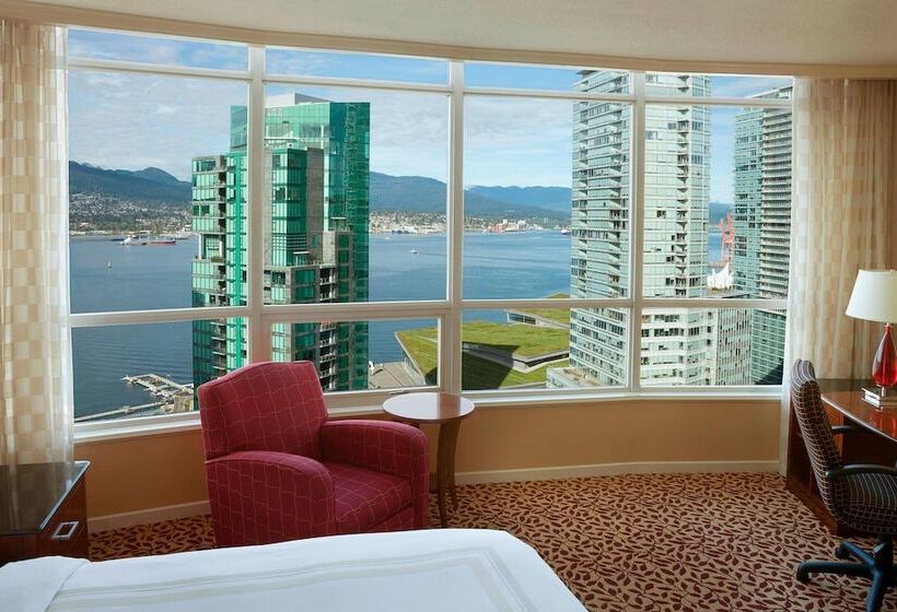 景色の見えるダブルベッドスタンダードルーム, Vancouver Marriott Pinnacle Downtown