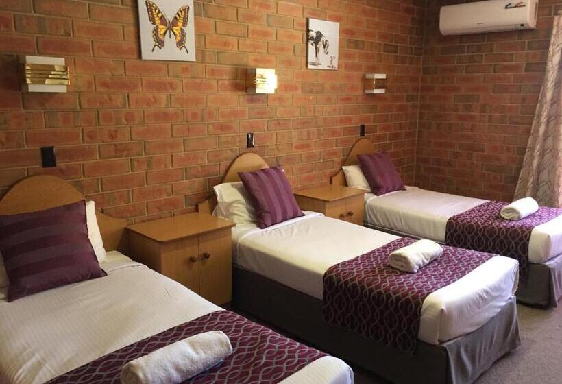 اتاق لوکس خانوادگی, Pooraka Motor Inn
