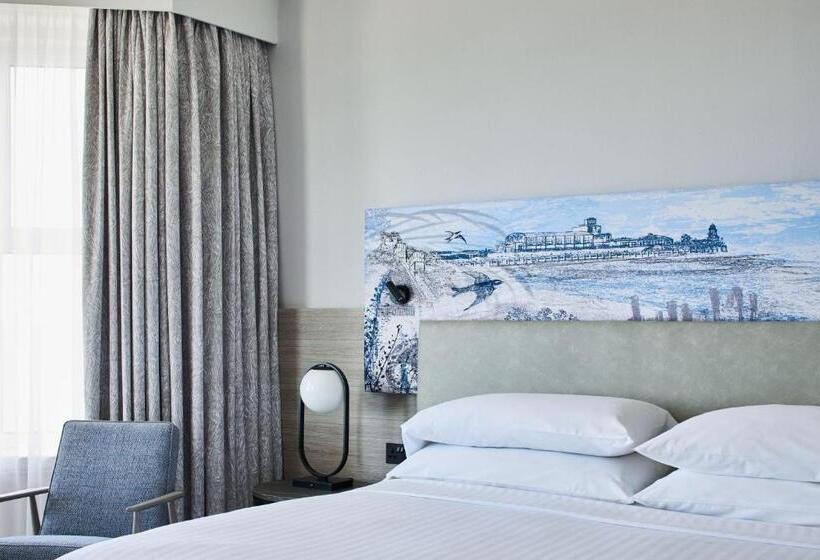 اتاق استاندارد با تخت بزرگ, Bournemouth Highcliff Marriott