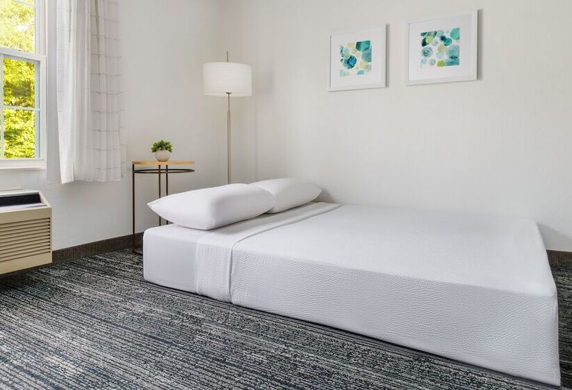 Люкс, Towneplace Suites Manchesterboston Regional Airport