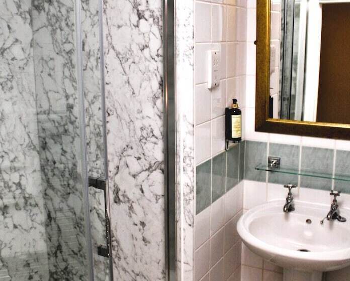 Номер Стандарт, Victoria Square Hotel Clifton Village