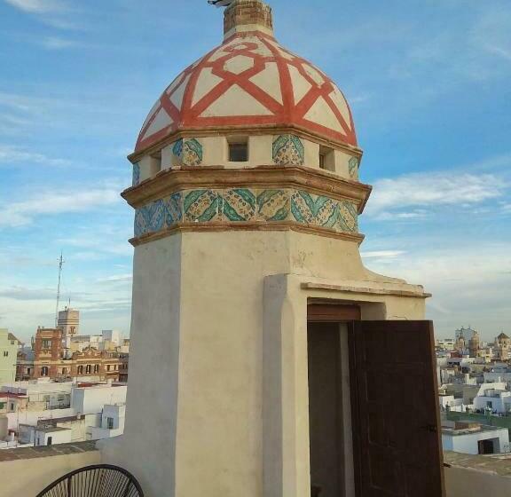 اتاق سوپریور, Casual Con Duende Cádiz