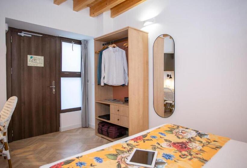 اتاق استاندارد سه نفره, Casual Con Duende Cádiz