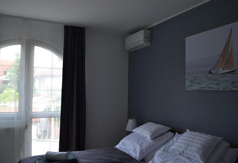 스탠다드 내측 룸, Főnix Design Rooms