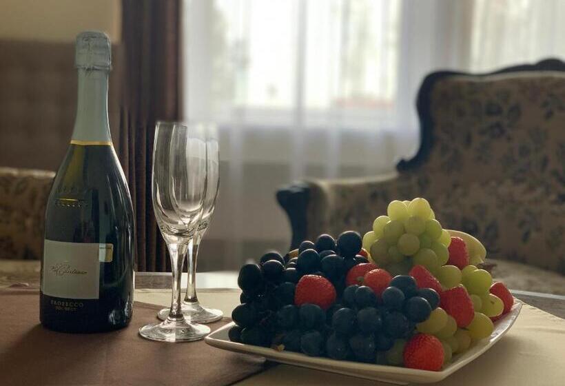 اتاق استاندارد سه نفره, Spa&hotel Mūsa Paradise