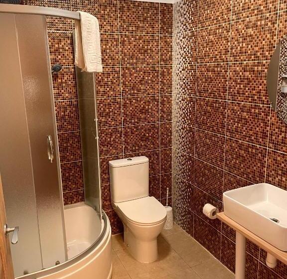 اتاق راحتی سه تخته, Spa&hotel Mūsa Paradise