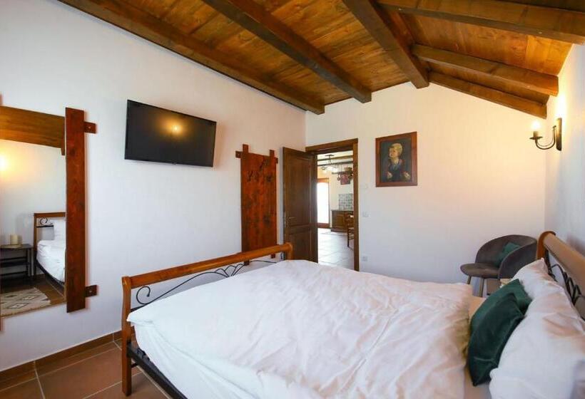 آپارتمان 2 خوابه, Ama Guest House