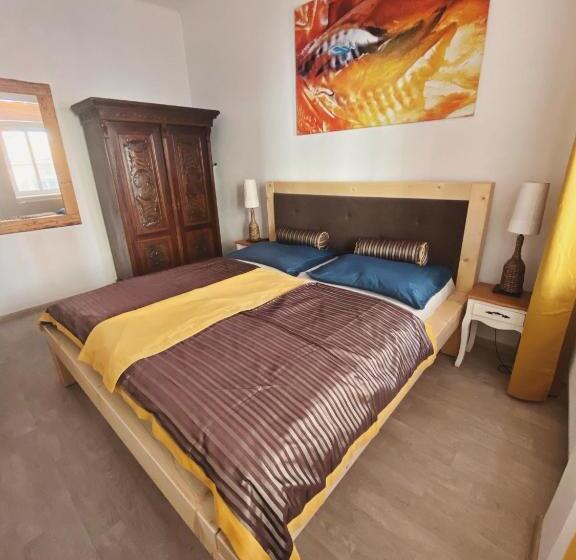 استودیوی استاندارد, Apartmán Sirius B
