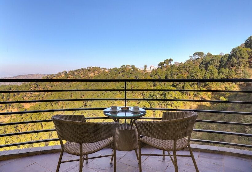 디럭스 스위트, Lemon Tree Hotel, Kasauli