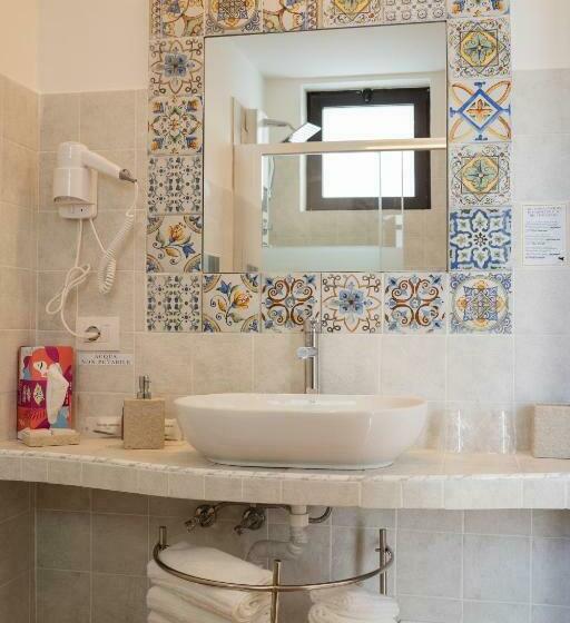 四人豪华间, Paradise Sicily Rooms