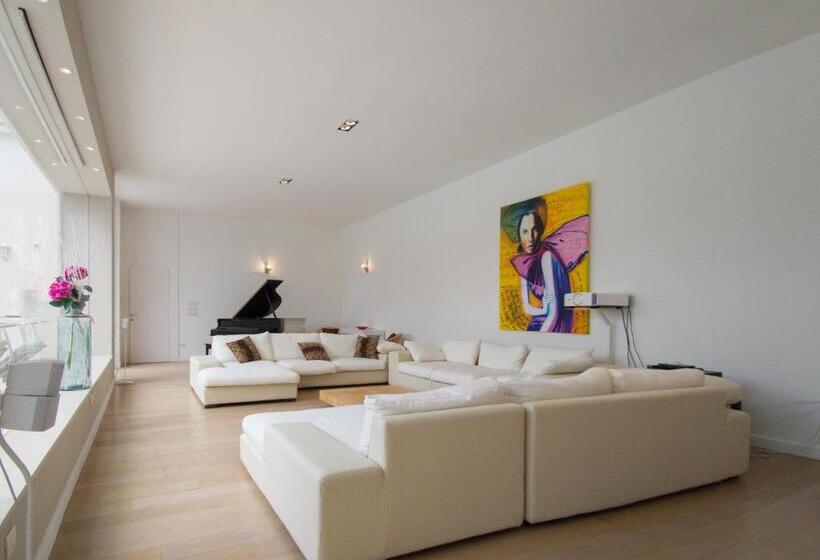 اتاق استاندارد با چشم‌انداز استخر, Relais Villa Magnolia