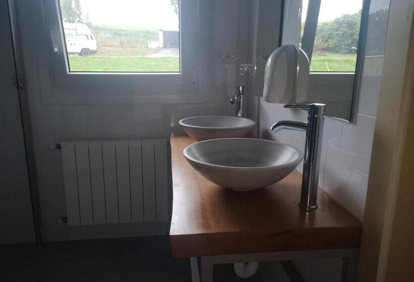 Дом 4 Спальни, Langre Wayve House