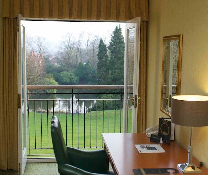 Семейный Номер Superior, Mercure Sheffield Kenwood Hall & Spa