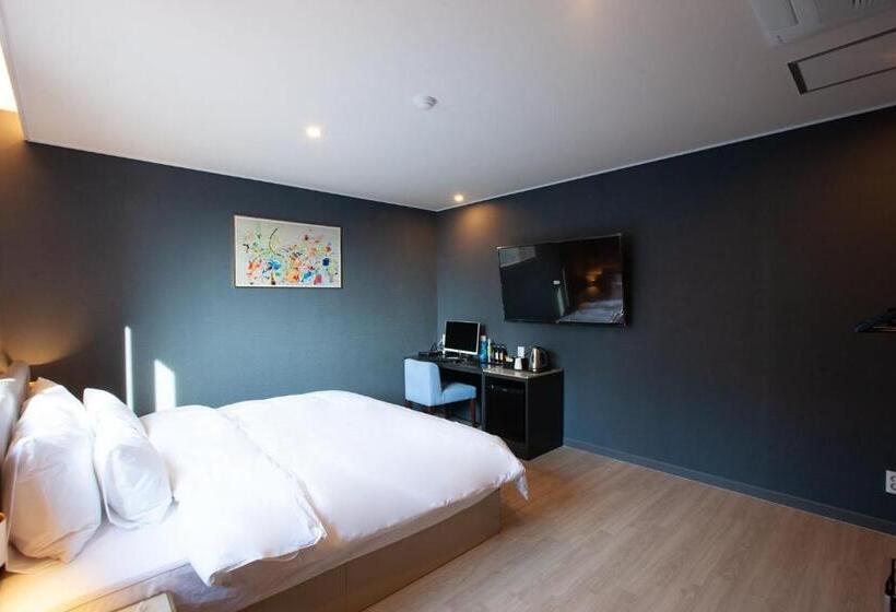 Номер Стандарт, Browndot Hotel Sasang Renecite