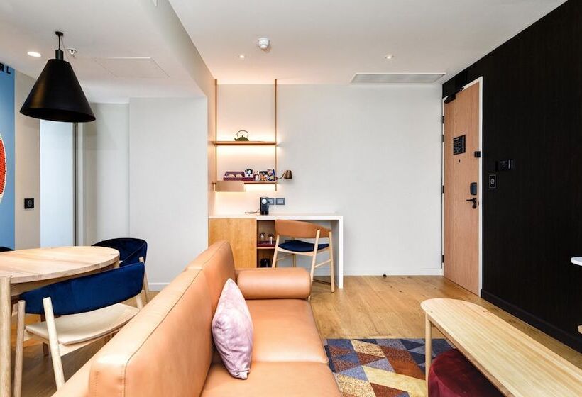 디럭스 스위트, Indigo Adelaide Markets, An Ihg