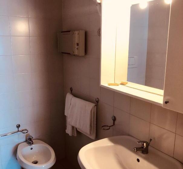 استودیوی لوکس, Residence Panigale