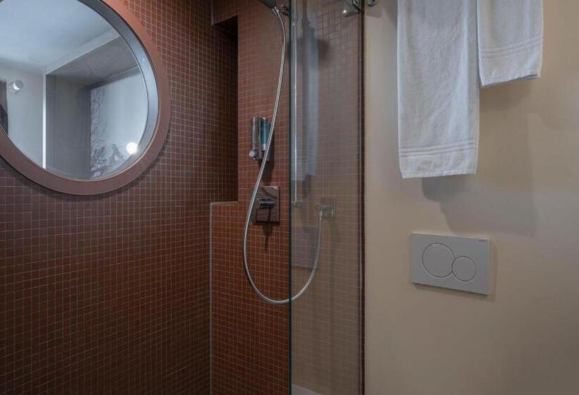 اتاق استاندارد یک نفره, Boutique Hotel St. Georg