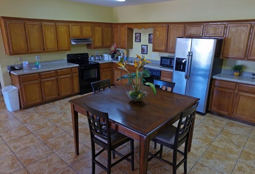Люкс, Ramada By Wyndham & Suites South Padre Island
