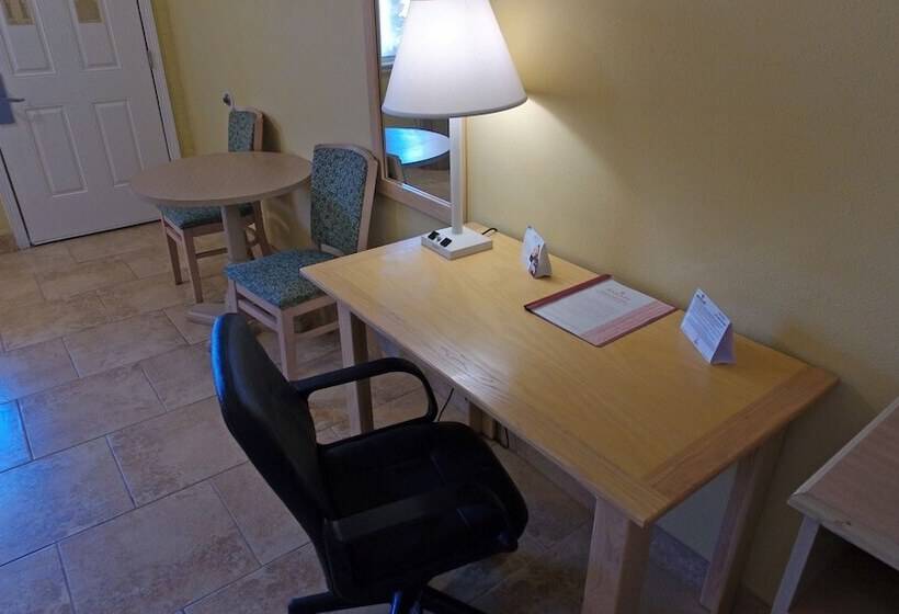Люкс, Ramada By Wyndham & Suites South Padre Island
