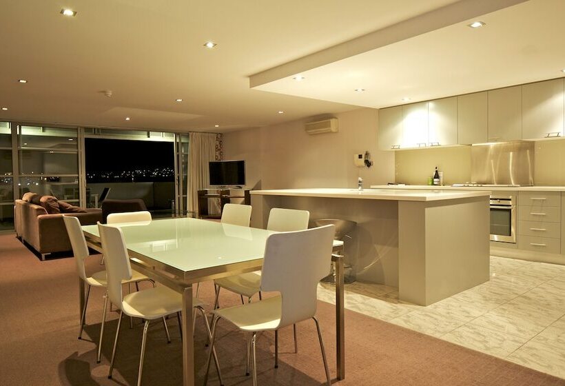 Апартаменты 3 Спальни, Zero Davey Boutique Apartment