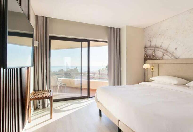 Люкс Премиум Вид на Бассейн, Four Points By Sheraton Sesimbra