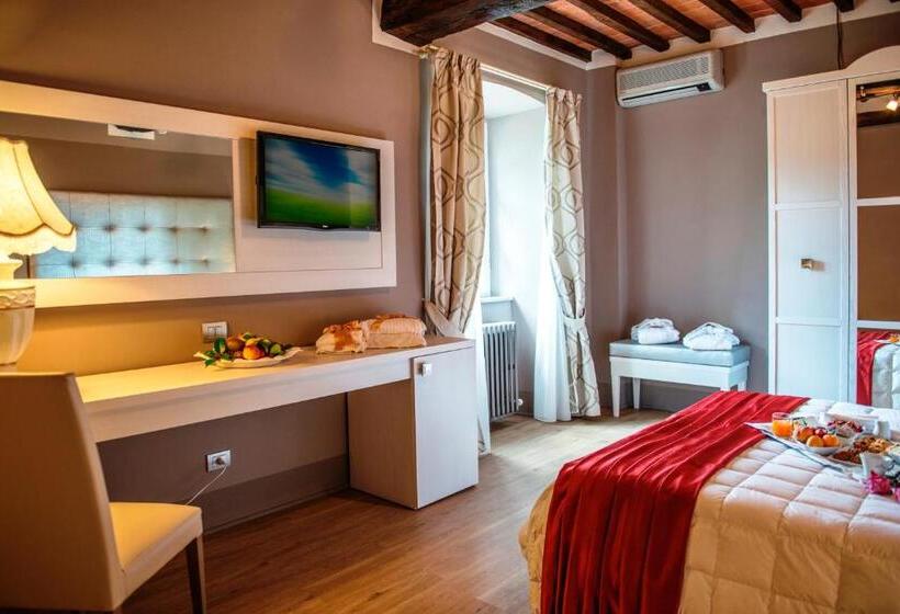 اتاق لوکس با تخت بزرگ, Cortona Resort & Spa