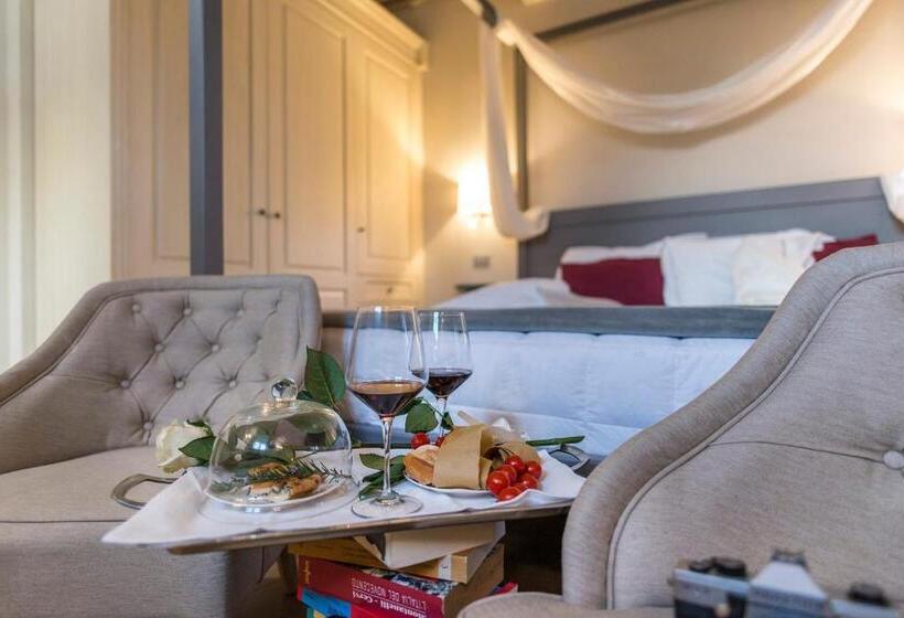 سوئیت جونیور با تخت بزرگ, Cortona Resort & Spa