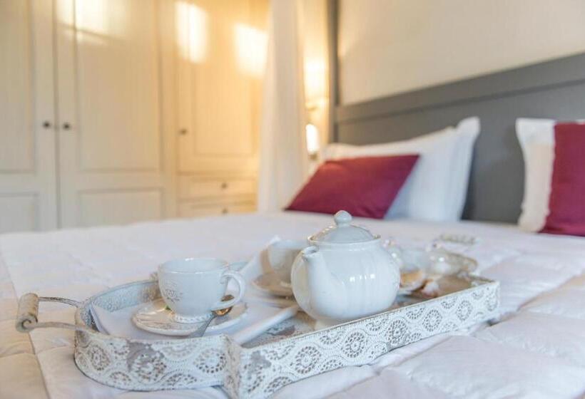 سوئیت جونیور با تخت بزرگ, Cortona Resort & Spa