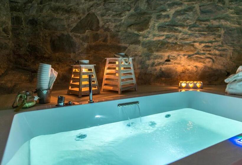سوئیت جونیور با تخت بزرگ, Cortona Resort & Spa