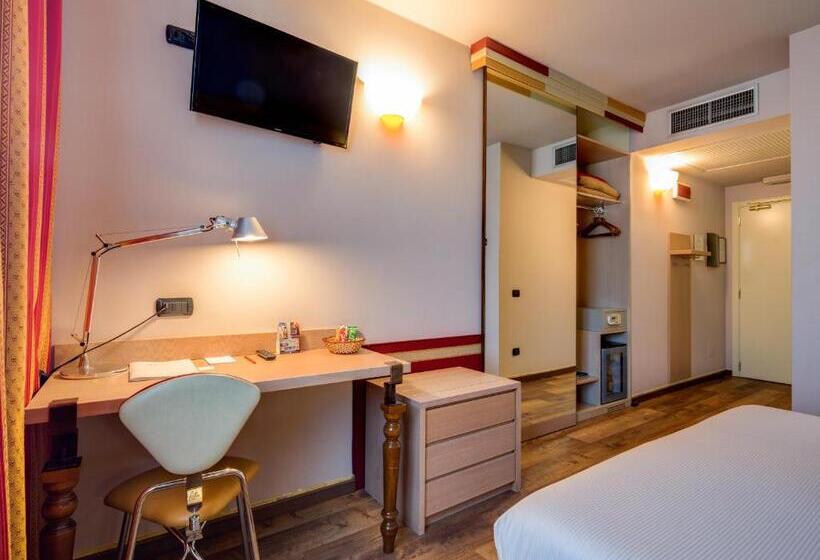 Номер Стандарт, Art & Hotel Aeroporto
