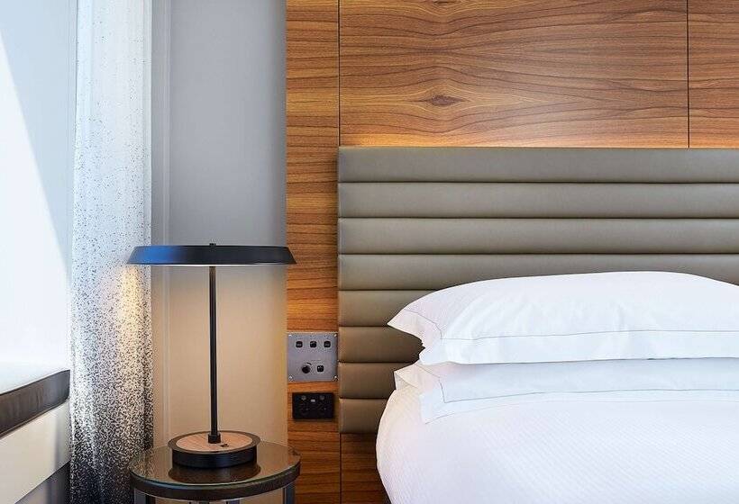 Номер Deluxe, Hilton Sydney