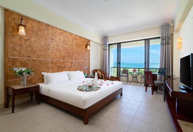 Номер Deluxe Вид на Море, Palm Beach Resort & Spa