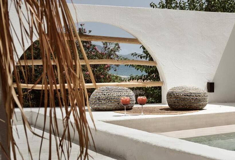 Полулюкс с Бассейном, Gardelli Resort