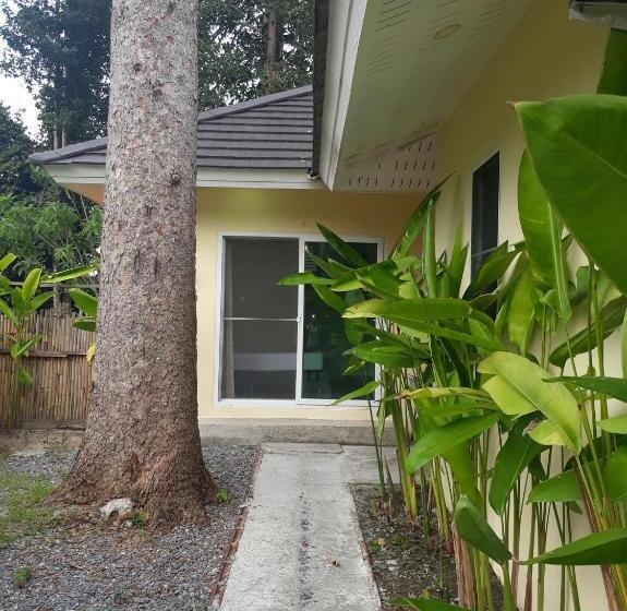 이코노미 룸, Khanom Garden Suite