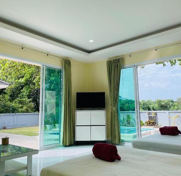 풀장 전망 스위트, Khanom Garden Suite