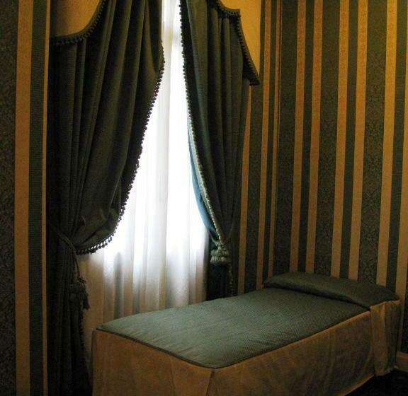 Standard Single Room, Belle Epoque